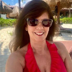Meet your Posher, Cindy